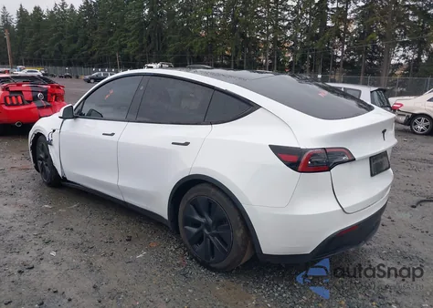 2024 Tesla Model Y Long Range Dual Motor All-Wheel Drive from USA, damaged, VIN 7SAYGAEE1RF122280